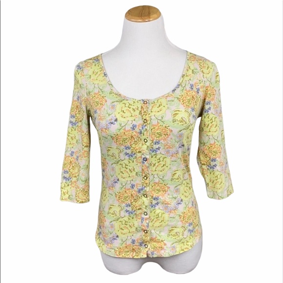 Kimchi Blue Tops - Urban Outfitters Kimchi Blue Floral Print Tee